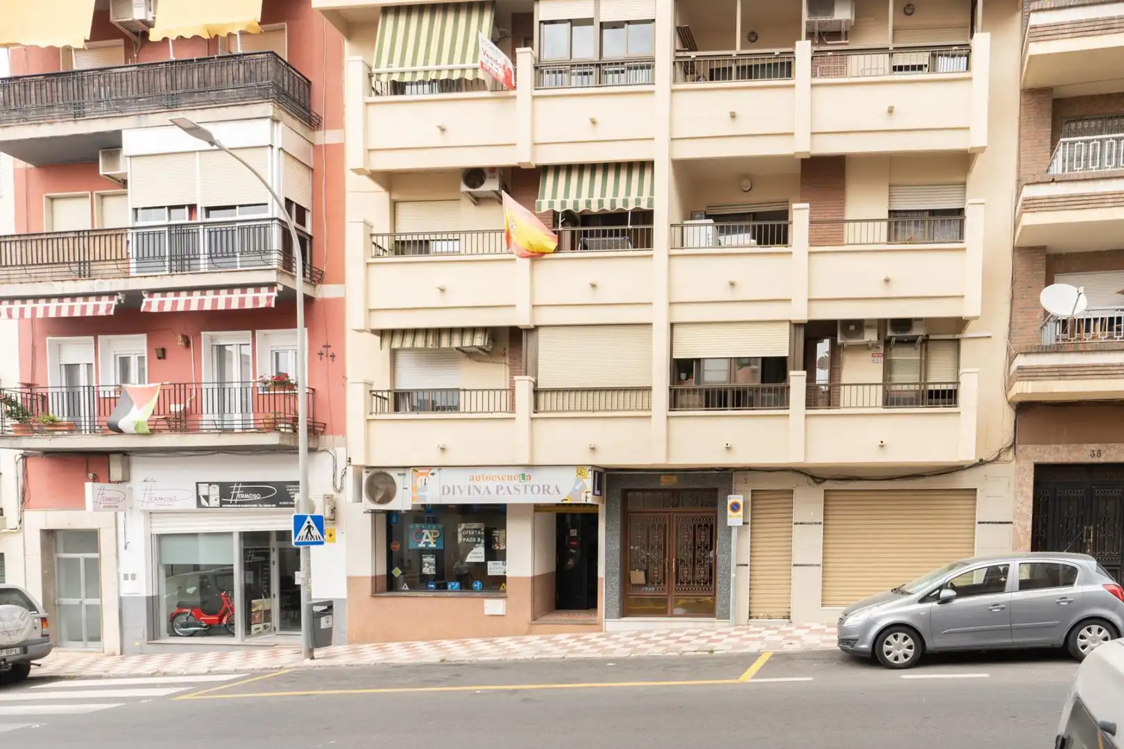 Vista exterior de Pis en venda en Motril amb Aire condicionat i Balcó