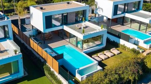 Foto 2 de Casa o xalet en venda a C. Condado de Huelva, 8, Paraiso - Barronal, Estepona