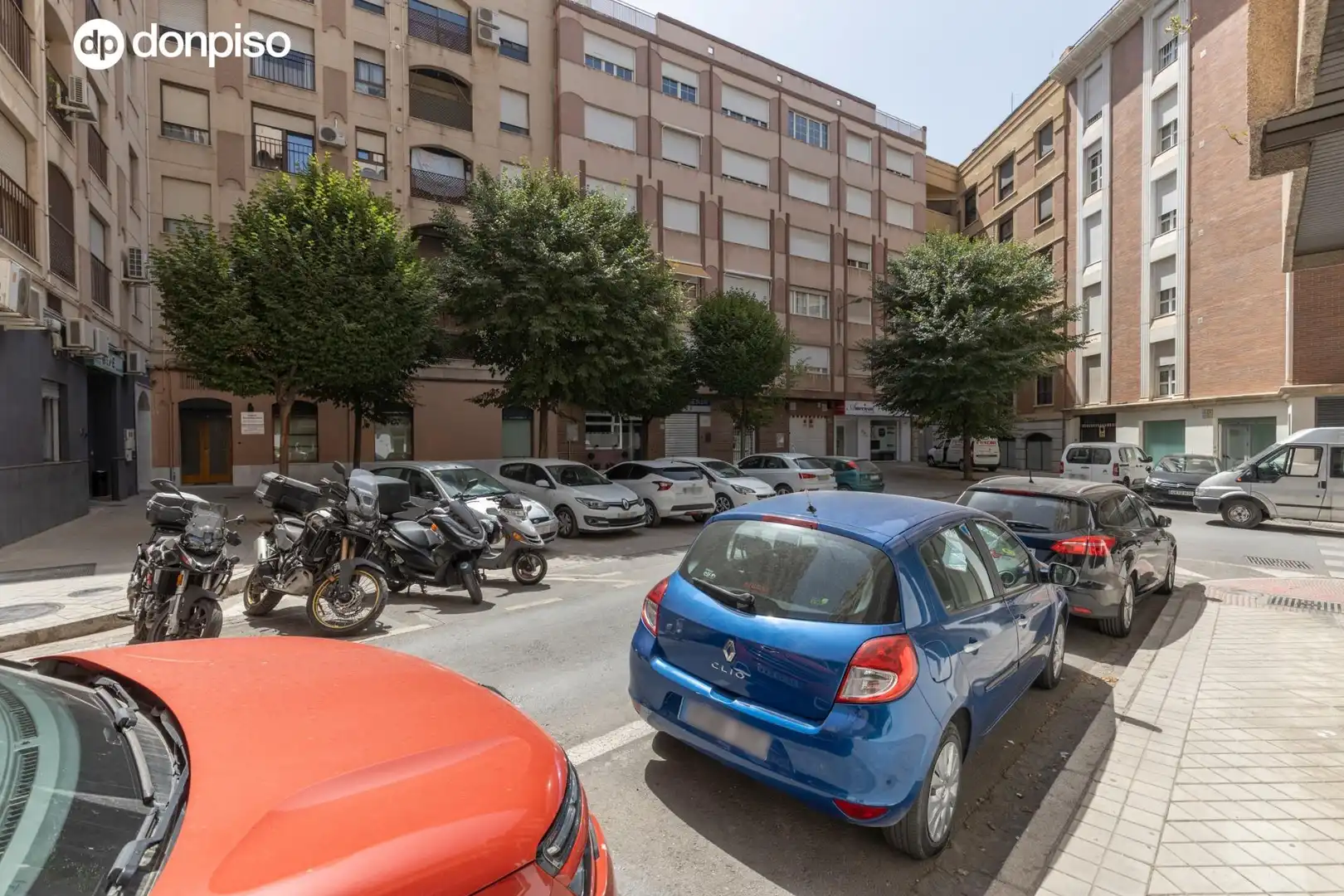 Vista exterior de Pis en venda en Granada