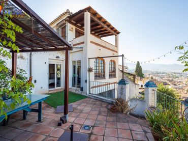 Casa con balcón en venta en Calle de Santa Catalina