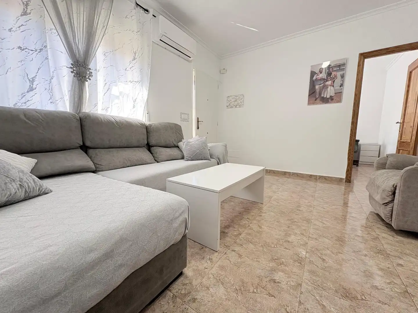 Sala d'estar de Casa o xalet en venda en Pedanías Este