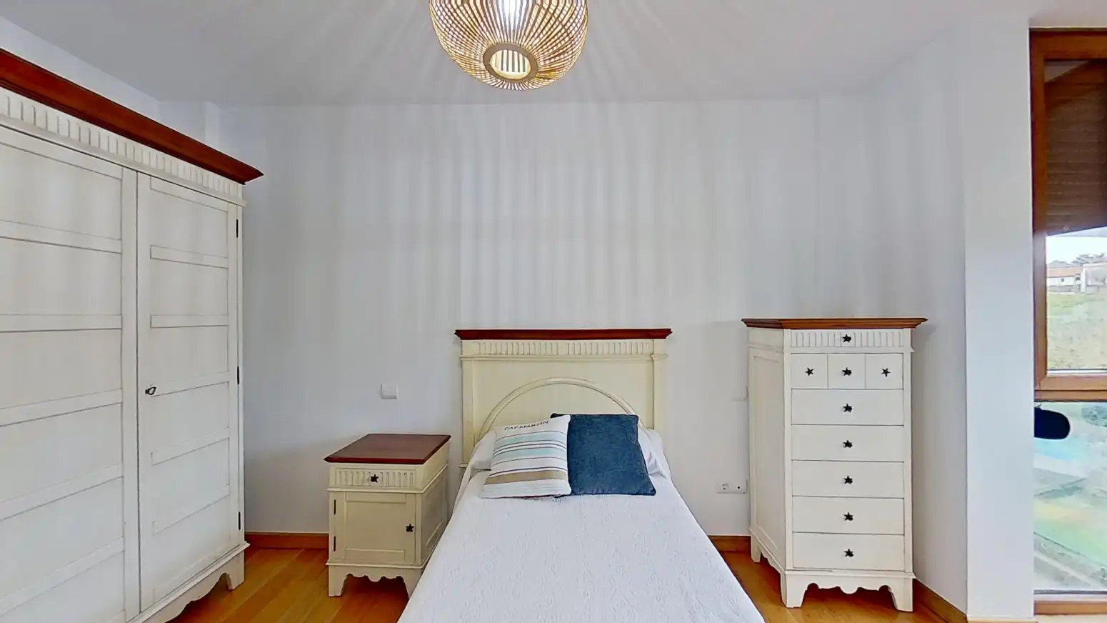 Habitación de Casa o chalet en venta en Santillana del Mar con Calefacción, Jardín privado y Parquet