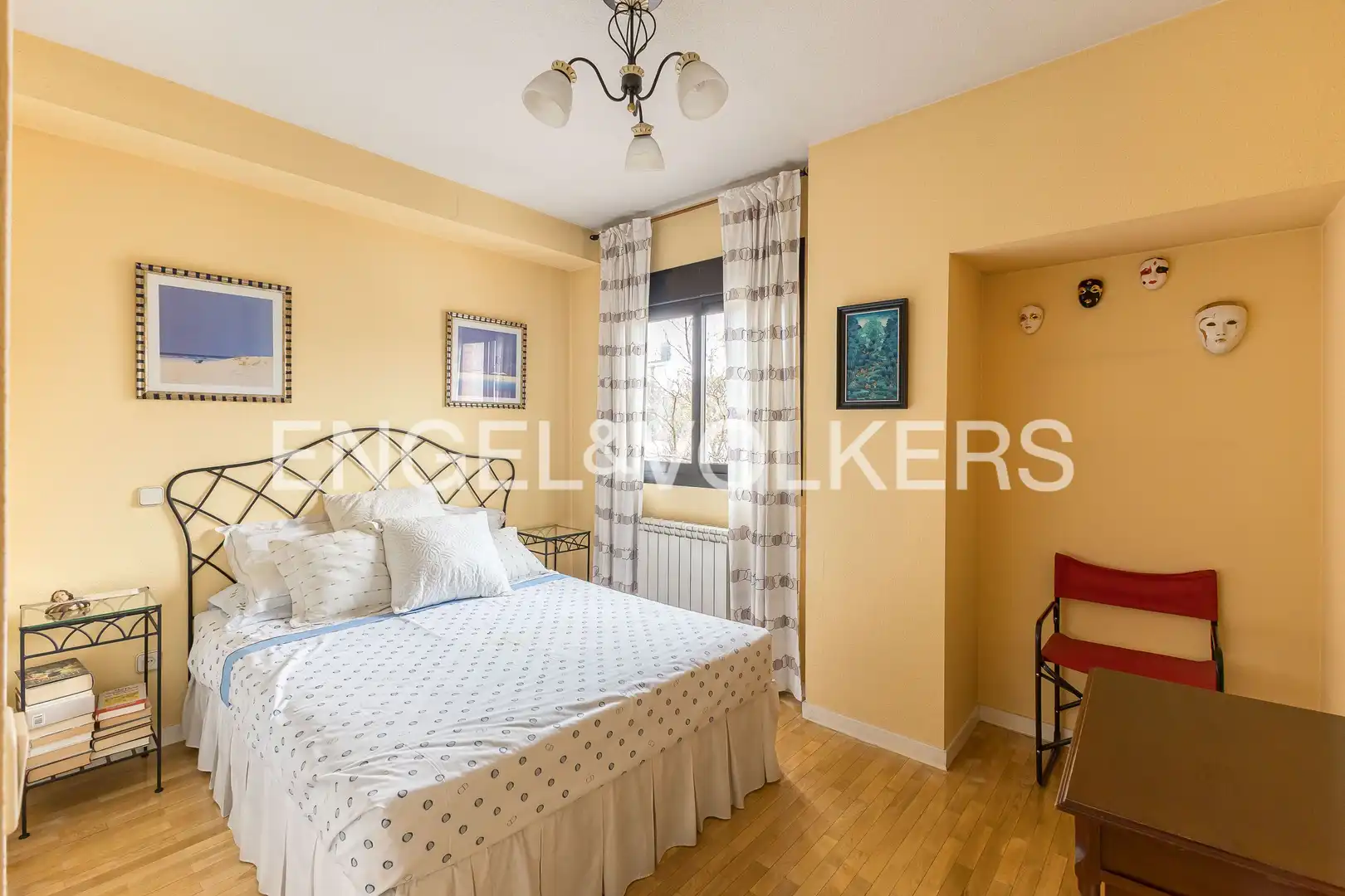 Habitación de Casa o chalet en venta en Madrid con Aire acondicionado, Calefacción y Jardín privado