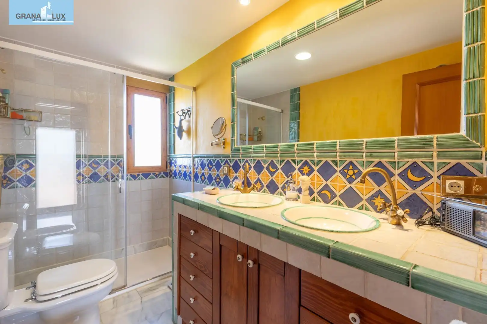 Badezimmer von Haus oder Chalet zum Verkauf in La Zubia mit Klimaanlage, Heizung und Gemeinschaftspool