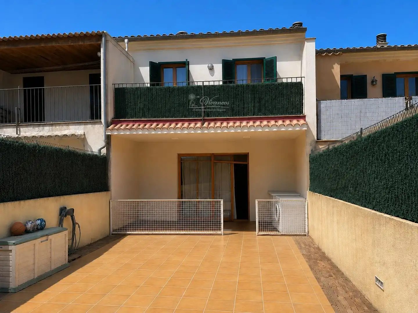 Vista exterior de Casa adosada en venda en Sencelles amb Aire condicionat, Jardí privat i Terrassa