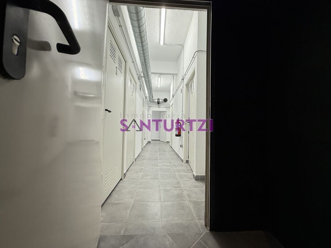 Box room for sale in Santurtzi 