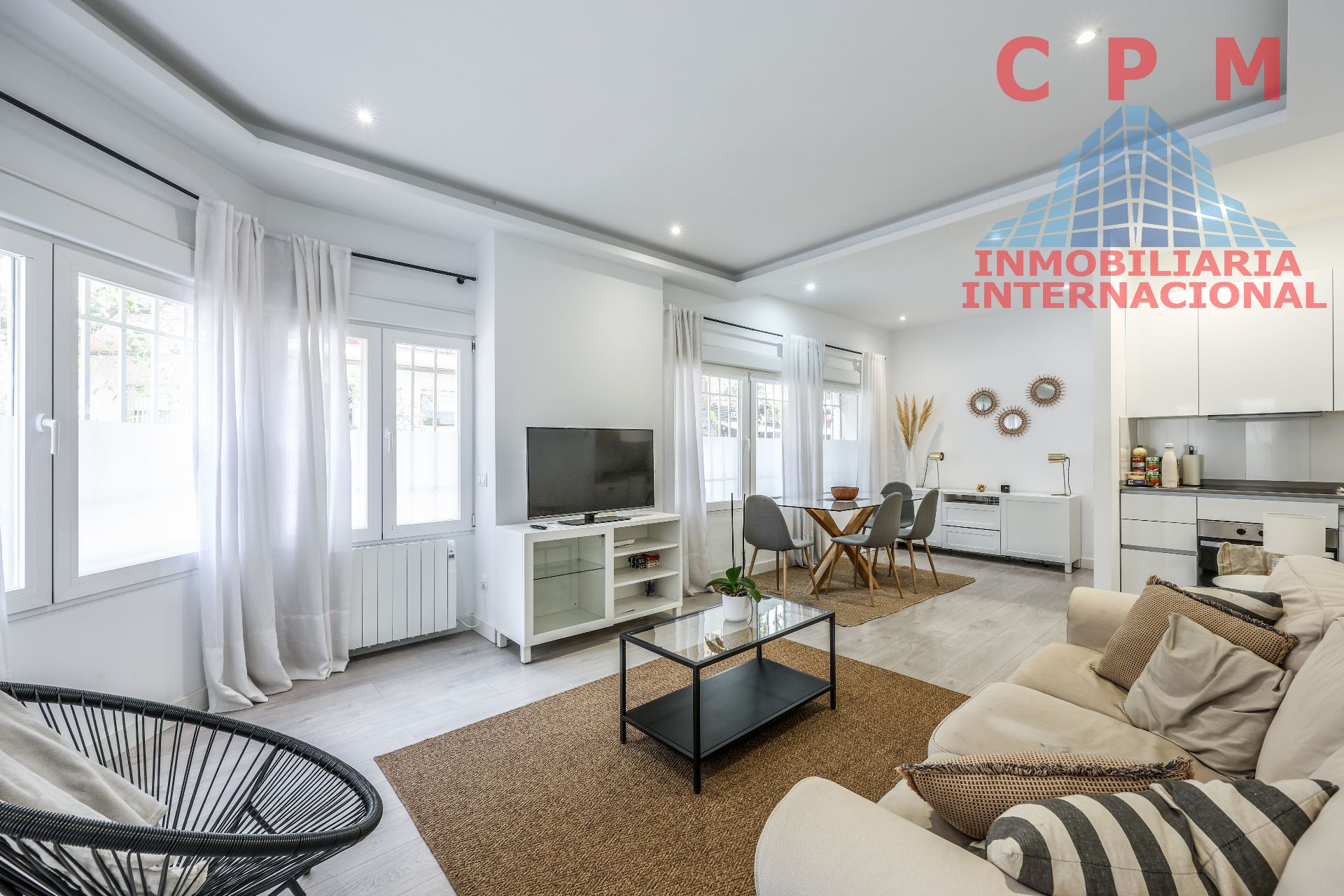 Sala de estar de Piso de alquiler en  Madrid Capital con Aire acondicionado, Calefacción y Parquet