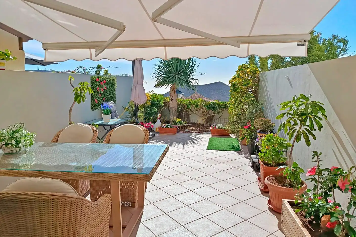 Dúplex amb jardí en venda a Tinguafaya