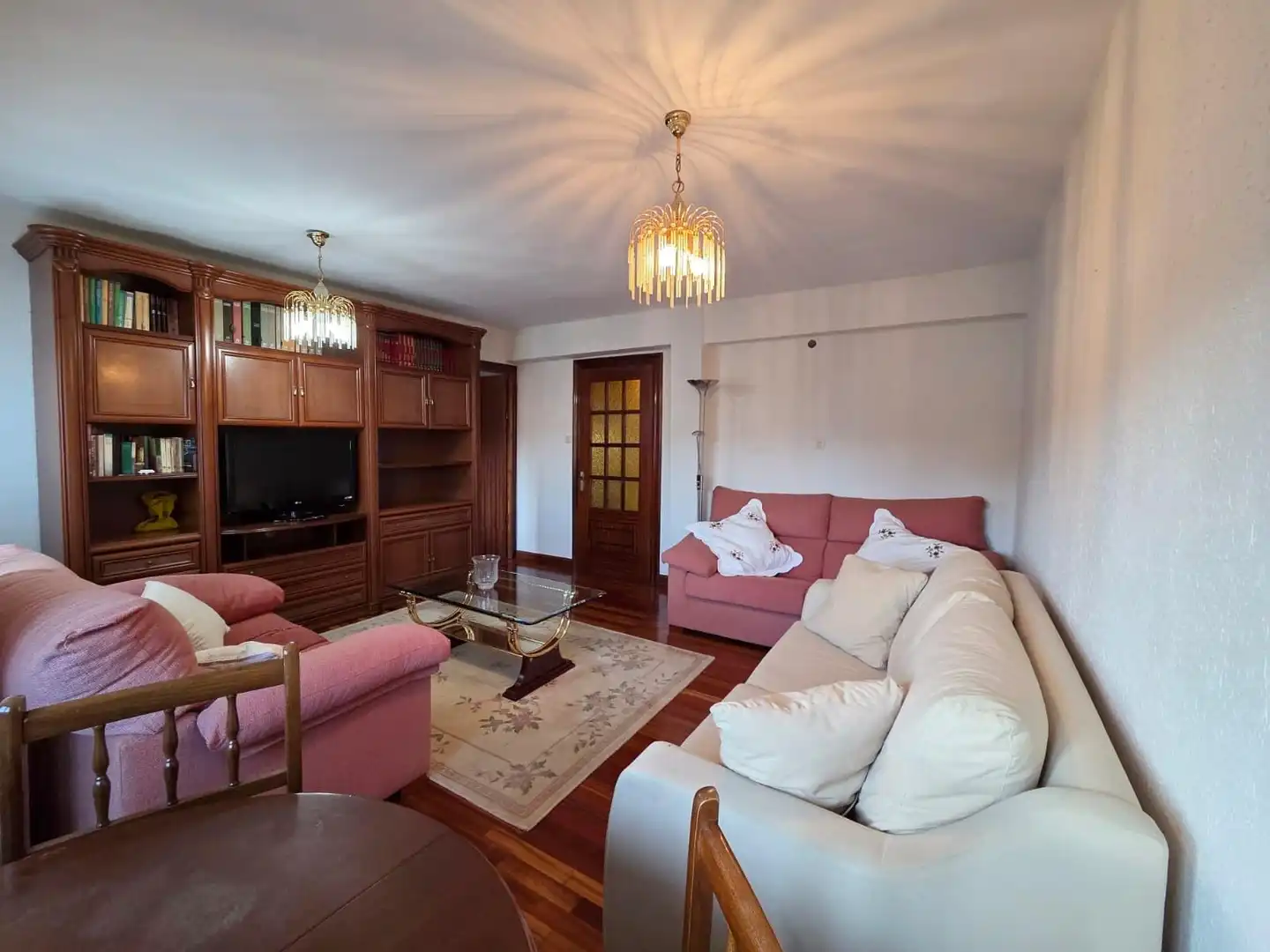 Sala d'estar de Pis de lloguer en Santander amb Calefacció, Parquet i Moblat