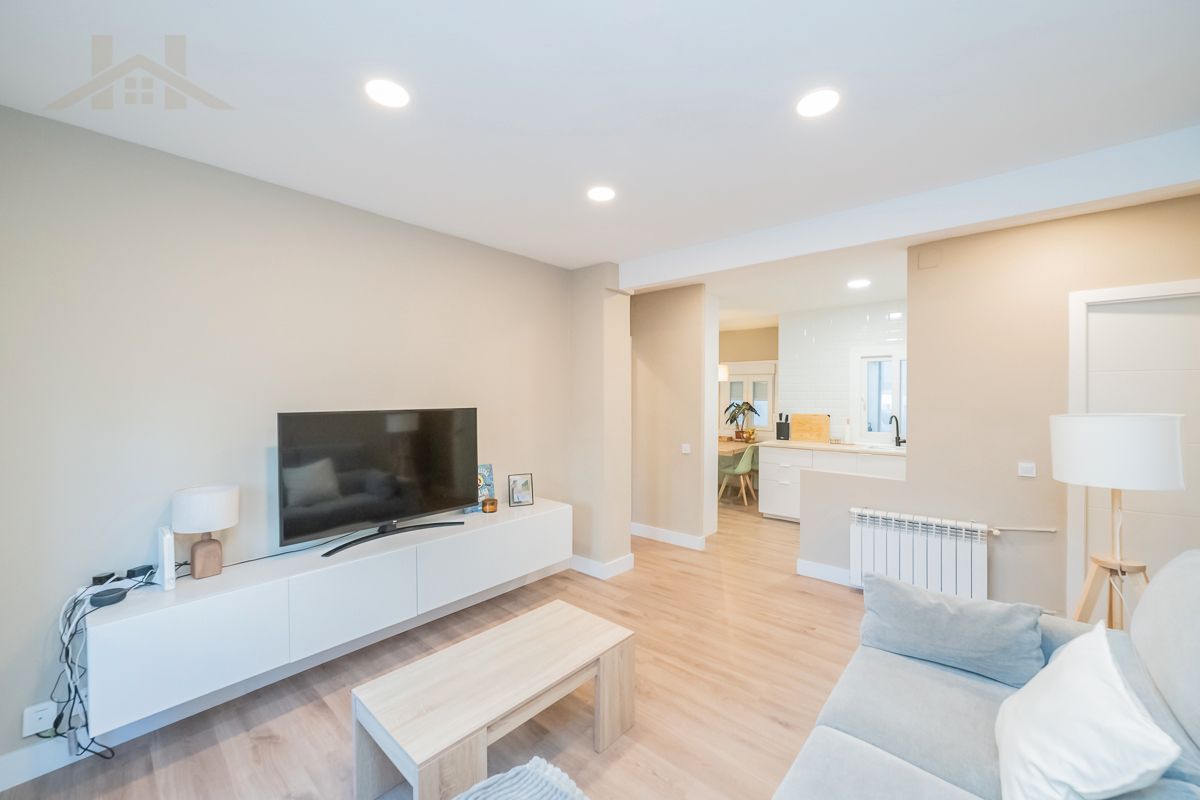 Living room of Flat for sale in Villaviciosa de Odón  with Air Conditioner and Heating