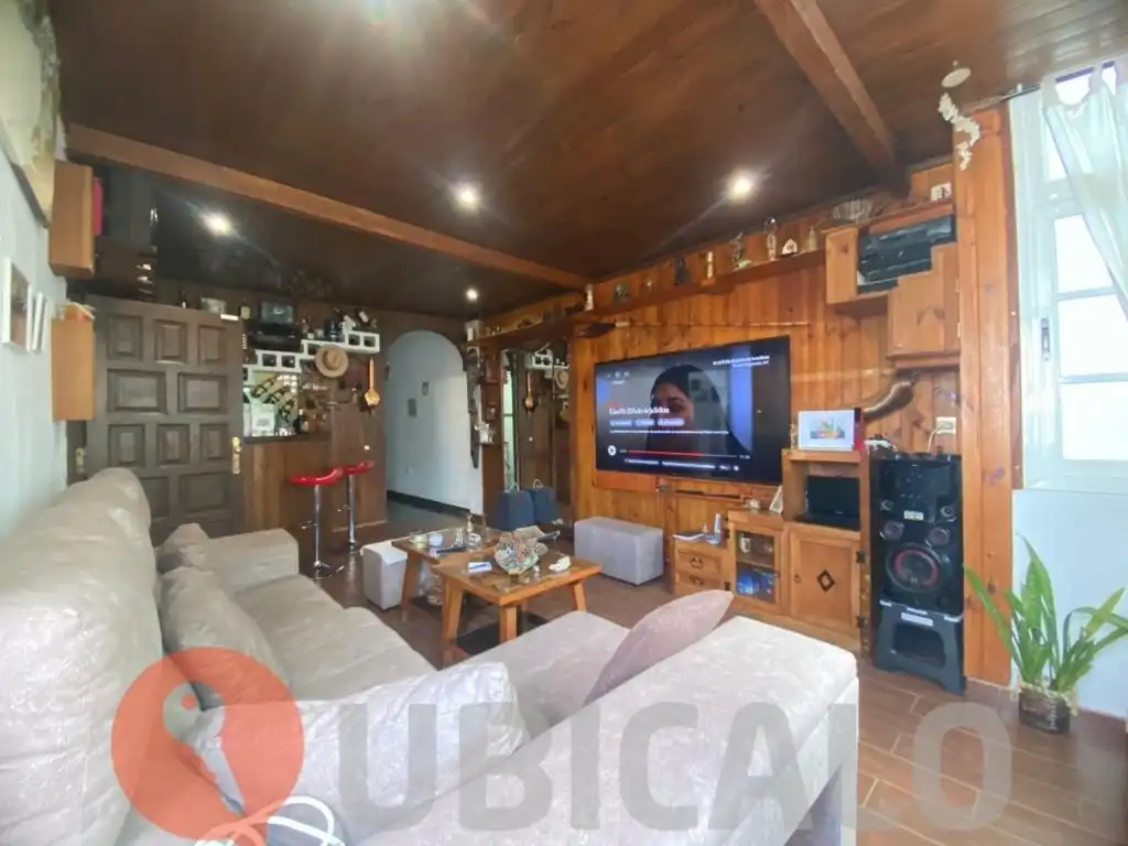 Sala de estar de Casa adosada en venta en San Cristóbal de la Laguna con Terraza, Trastero y Amueblado