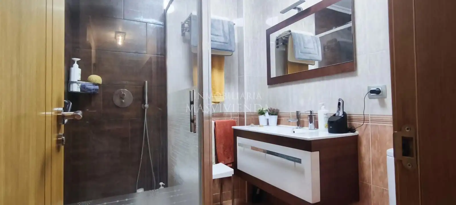 Badezimmer von Wohnung zum Verkauf in Vigo  mit Terrasse und Abstellraum