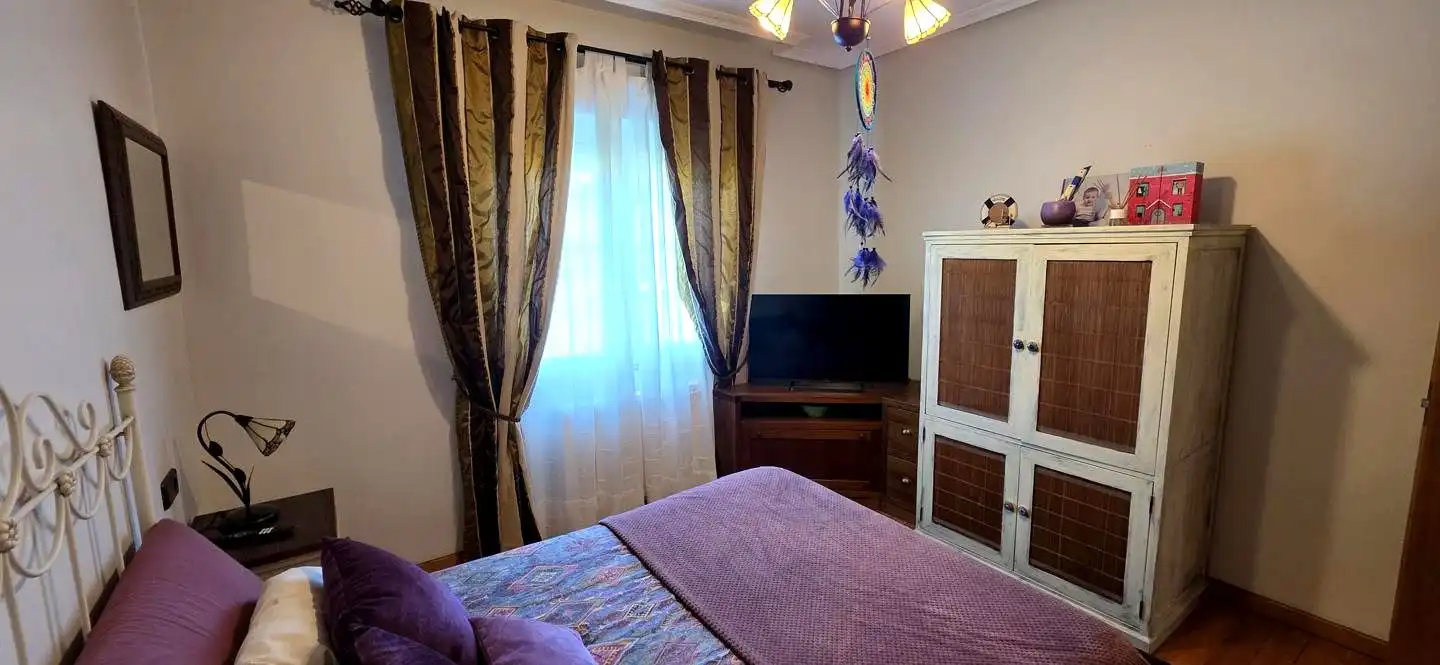 Bedroom of Houses for sale in Valdés - Luarca  with Heating, Private garden and Parquet flooring
