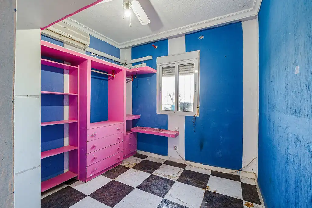 Bedroom of Flat for sale in Sevilla