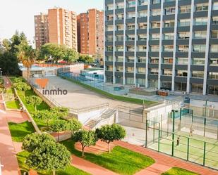 Vista exterior de Pis en venda en  Sevilla Capital amb Calefacció, Jardí privat i Terrassa