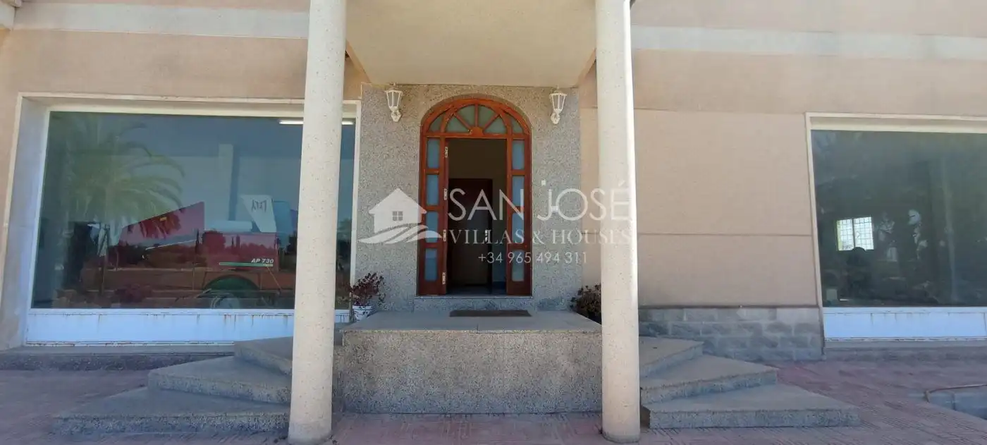 Casa o chalet en venta en Crevillent con Aire acondicionado, Calefacción y Jardín privado