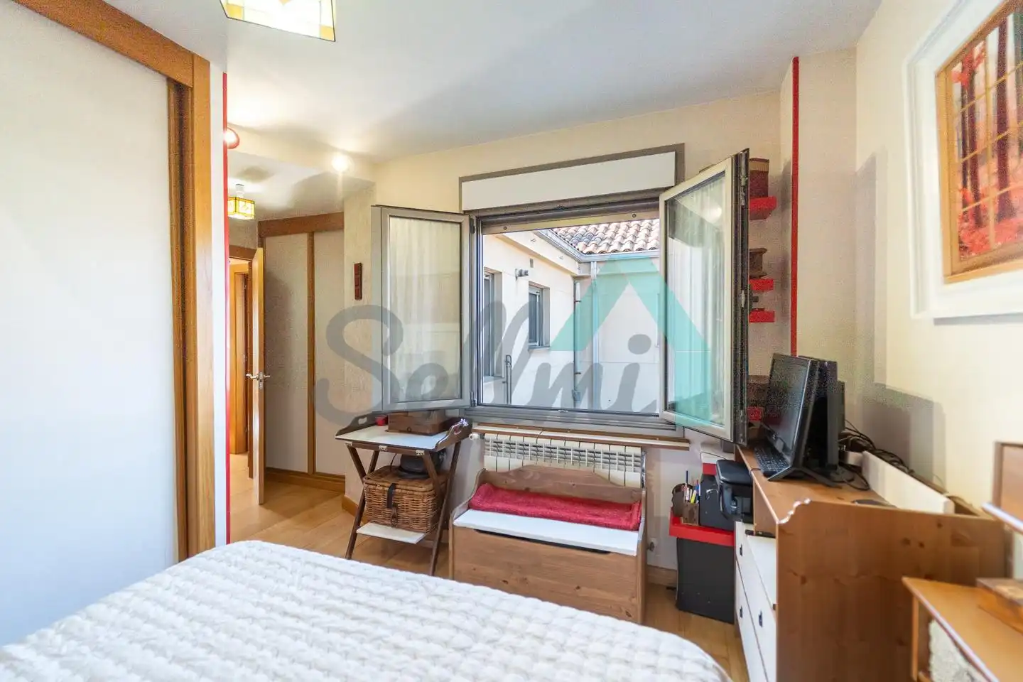 Habitación de Ático en venta en Oviedo  con Calefacción, Parquet y Terraza