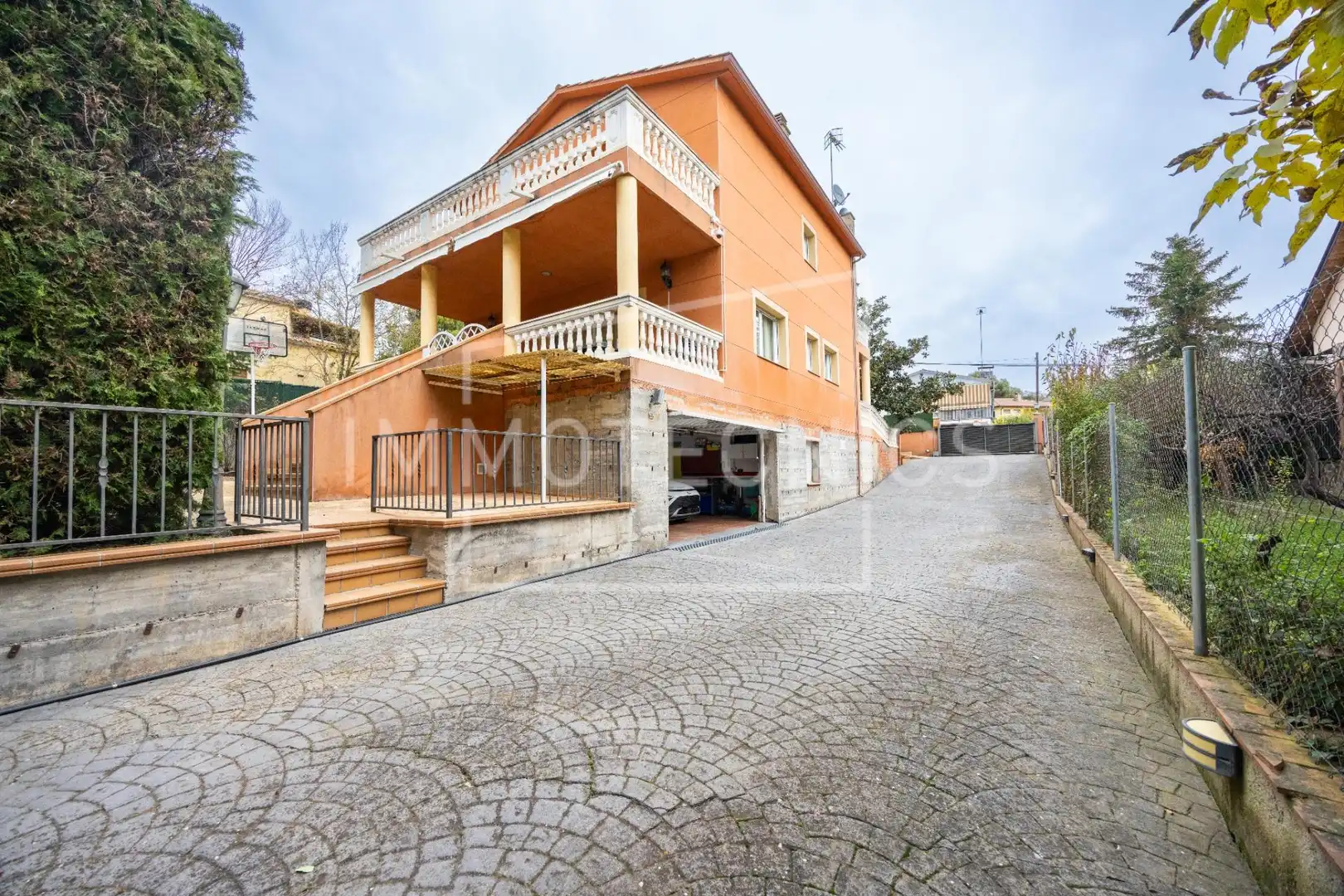 Vista exterior de Casa o xalet en venda en Cànoves I Samalús amb Aire condicionat, Calefacció i Jardí privat