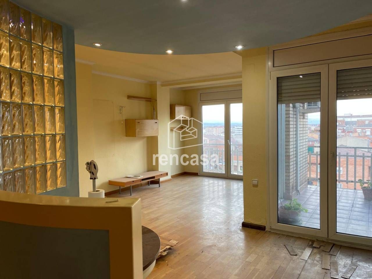 Pis en venda a Ermengol VI, Joc de la Bola - Camps d'Esports