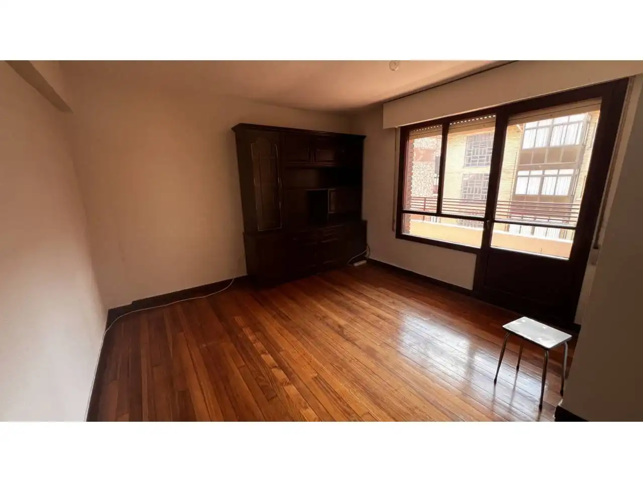 Wohnzimmer von Wohnung zum Verkauf in Espinosa de los Monteros mit Balkon
