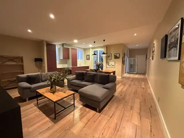Piso de alquiler en  Pamplona / Iruña con Calefacción, Parquet y Amueblado