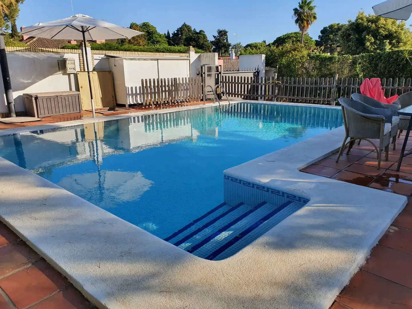 Swimming pool of Detached homes for sale in El Puerto de Santa María  with Air Conditioner, Private garden and Storage room