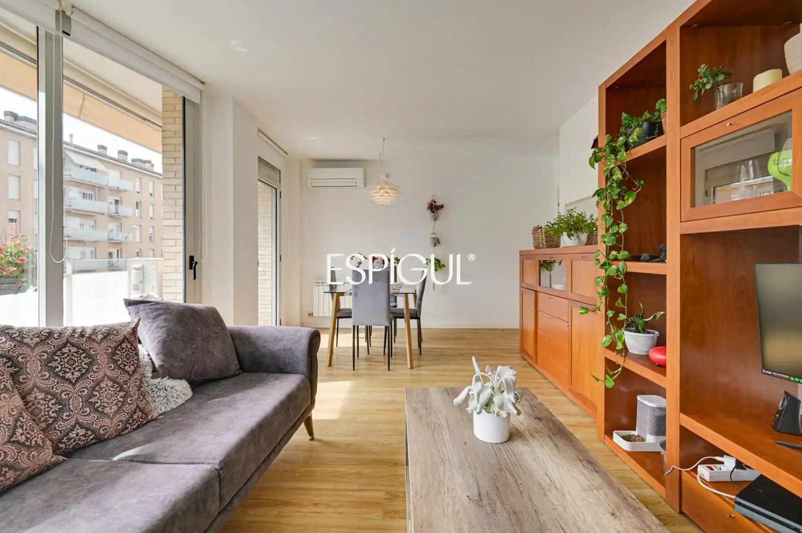 Sala de estar de Piso en venta en Girona con Aire acondicionado, Parquet y Trastero