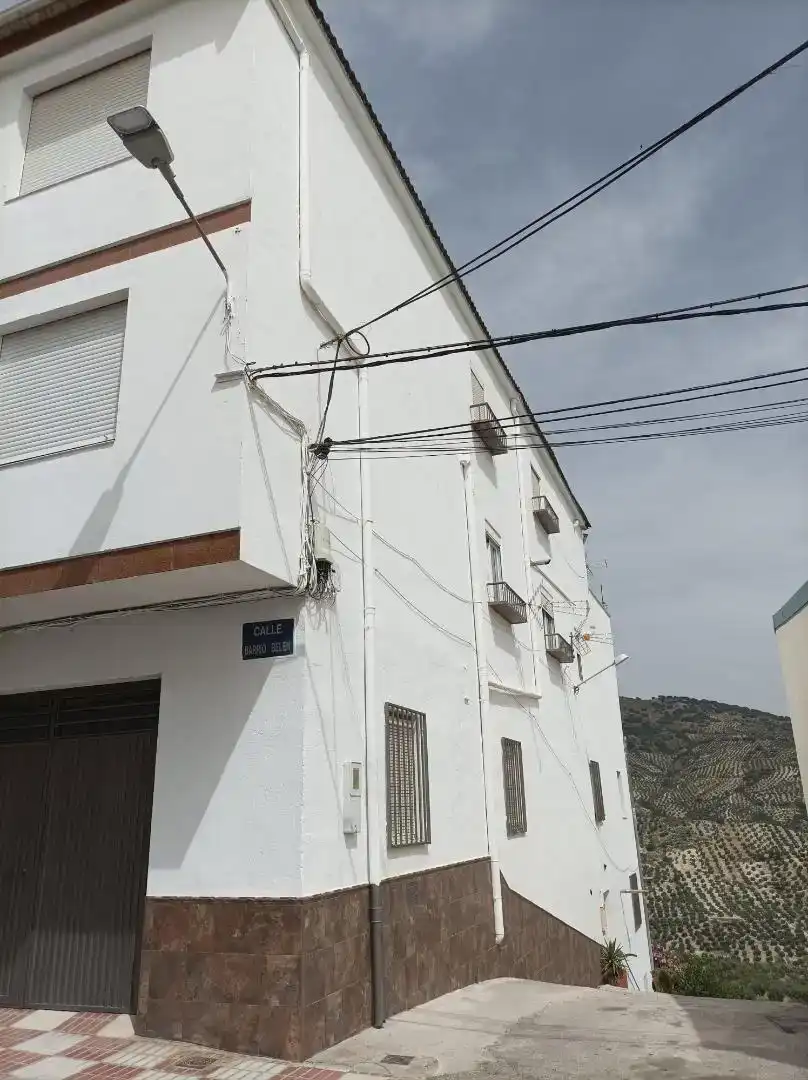 Vista exterior de Casa adosada en venda en Noalejo amb Aire condicionat, Jardí privat i Traster