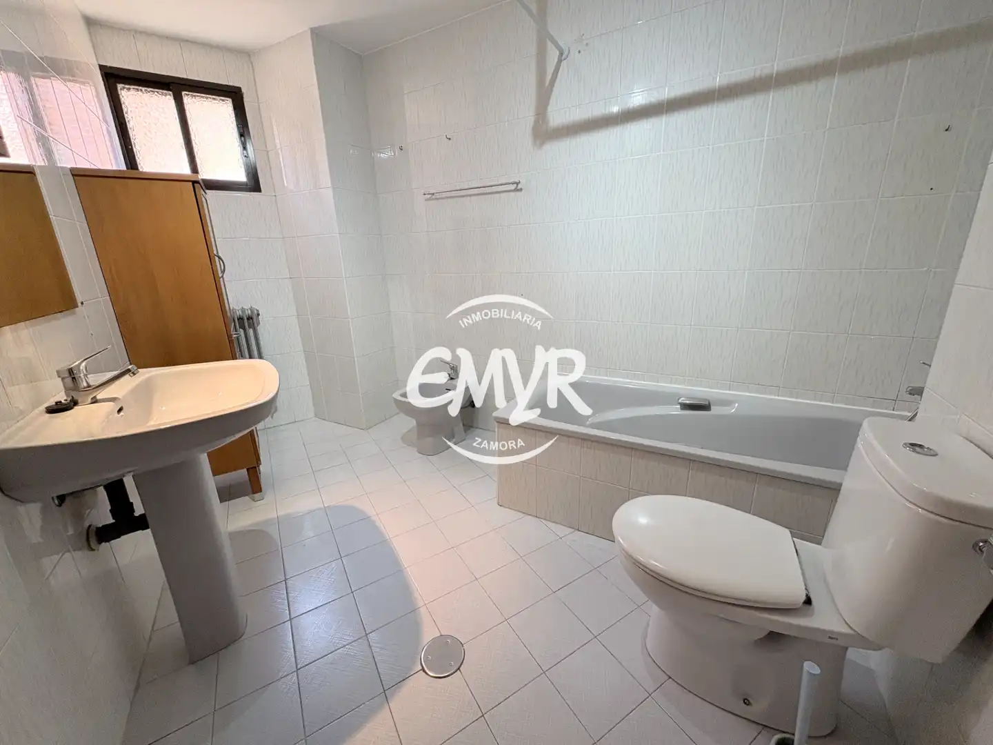 Baño de Piso de alquiler en Zamora Capital  con Calefacción y Amueblado