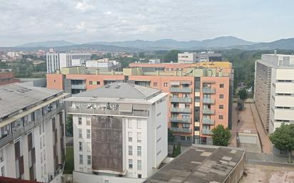 Exterior view of Flat for sale in Girona Capital  with Air Conditioner, Heating and Parquet flooring