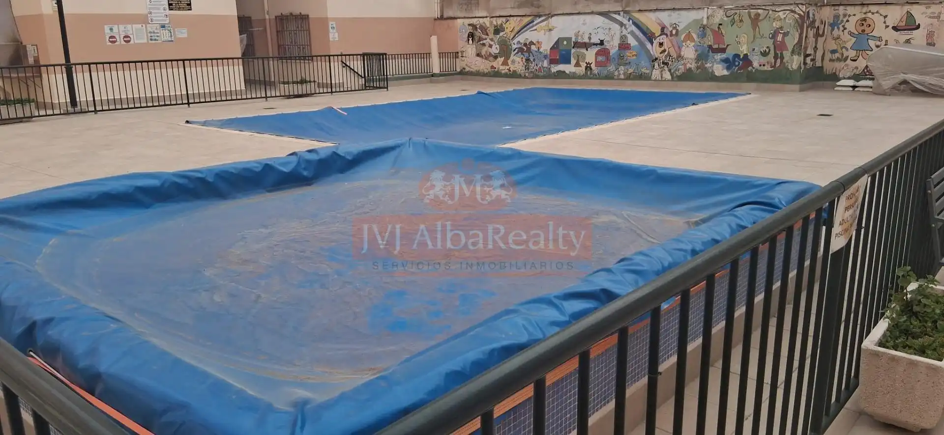 Piscina de Pis en venda en Albacete amb Calefacció, Traster i Balcó