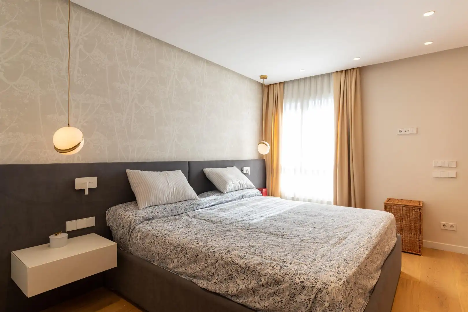 Habitación de Ático en venta en Sabadell con Aire acondicionado, Calefacción y Parquet