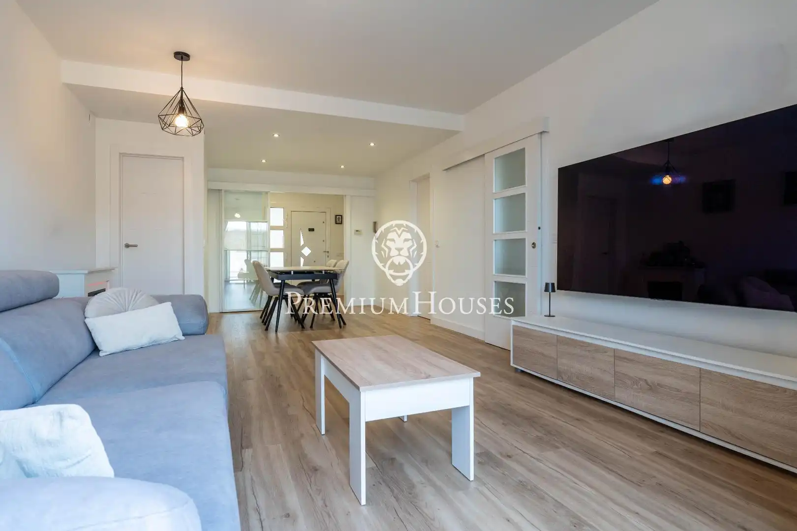 Exterior view of Detached homes for sale in Vilanova i la Geltrú  with Air Conditioner, Heating and Storage room
