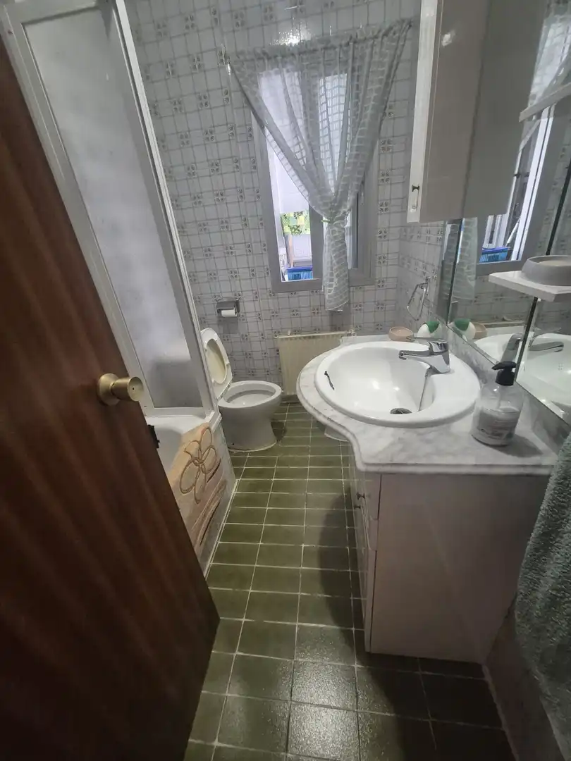 Badezimmer von Wohnung zum Verkauf in Ávila mit Heizung, Terrasse und Abstellraum
