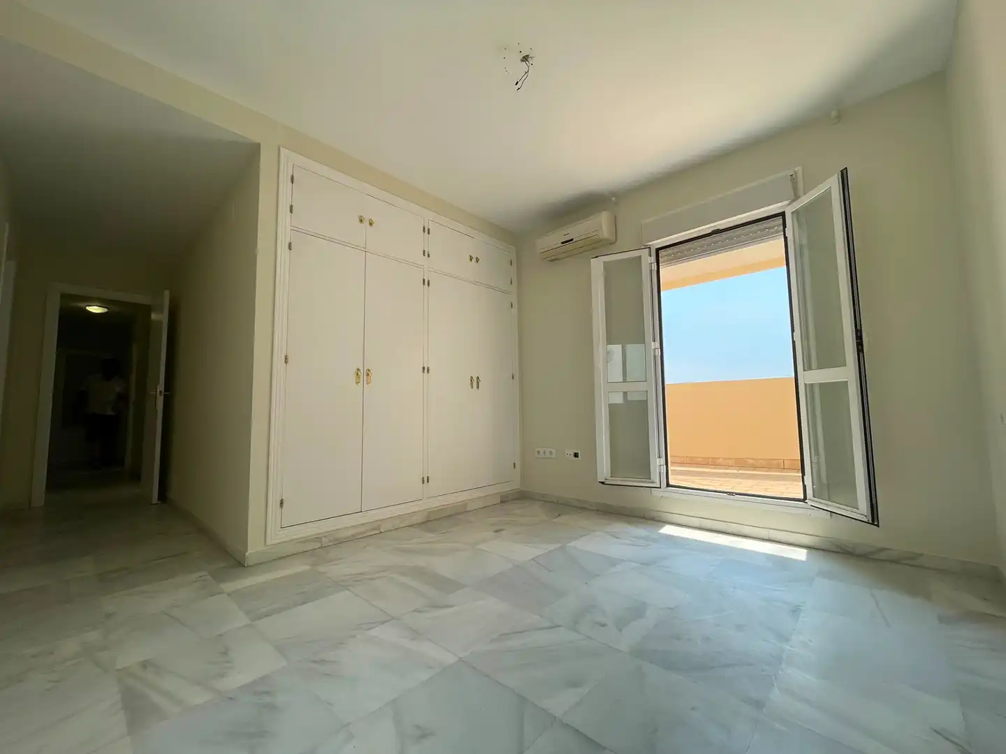 Bedroom of Attic for rent in Jerez de la Frontera  with Air Conditioner, Terrace and Swimming Pool
