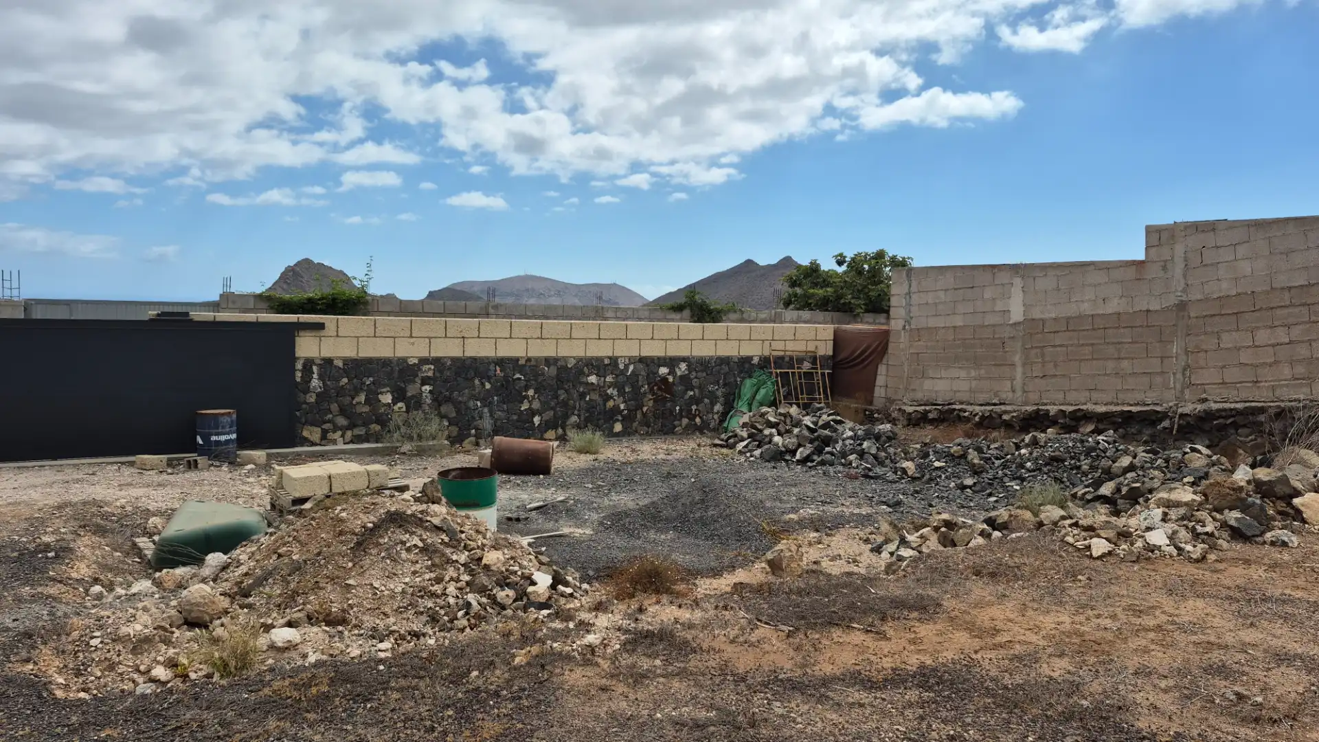 Land for sale in Arona