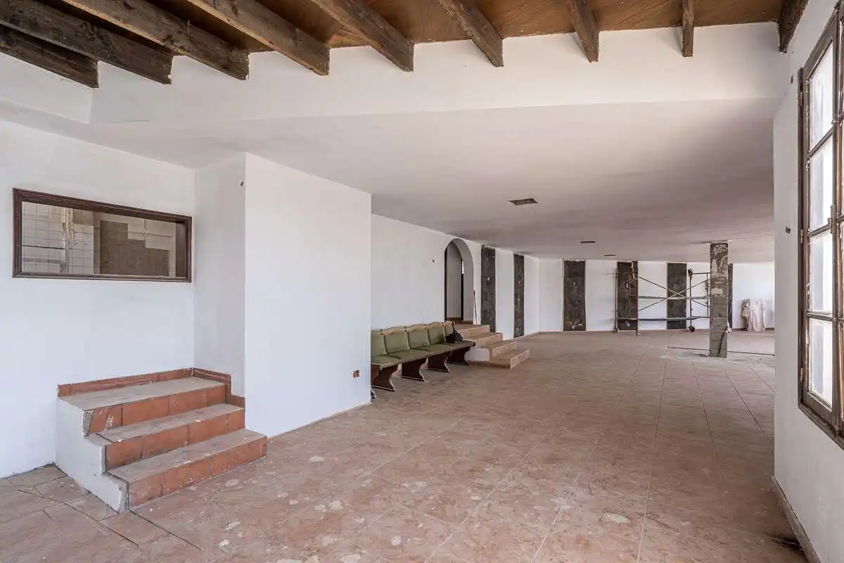 Commercial properties for sale in Tías