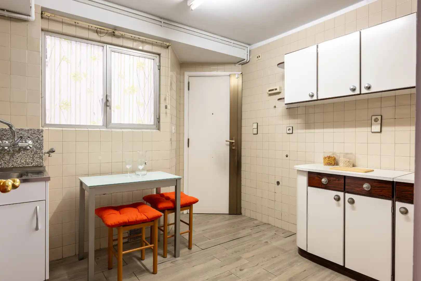 Kitchen of Flat for sale in A Coruña Capital   with Heating and Parquet flooring