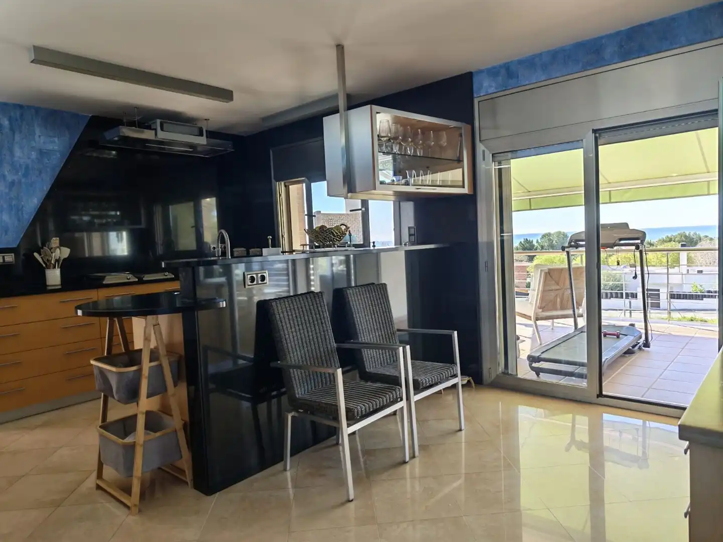 Cuina de Casa o xalet en venda en Calafell amb Aire condicionat, Calefacció i Jardí privat