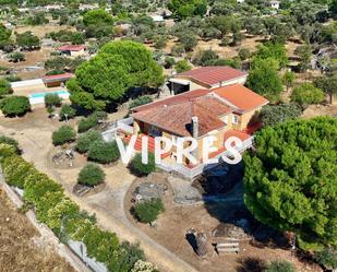 Exterior view of House or chalet for sale in Malpartida de Cáceres  with Air Conditioner, Terrace and Swimming Pool