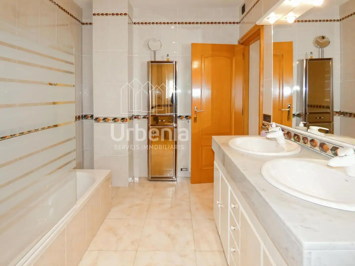 Baño de Casa o chalet en venta en Premià de Mar con Aire acondicionado, Calefacción y Piscina