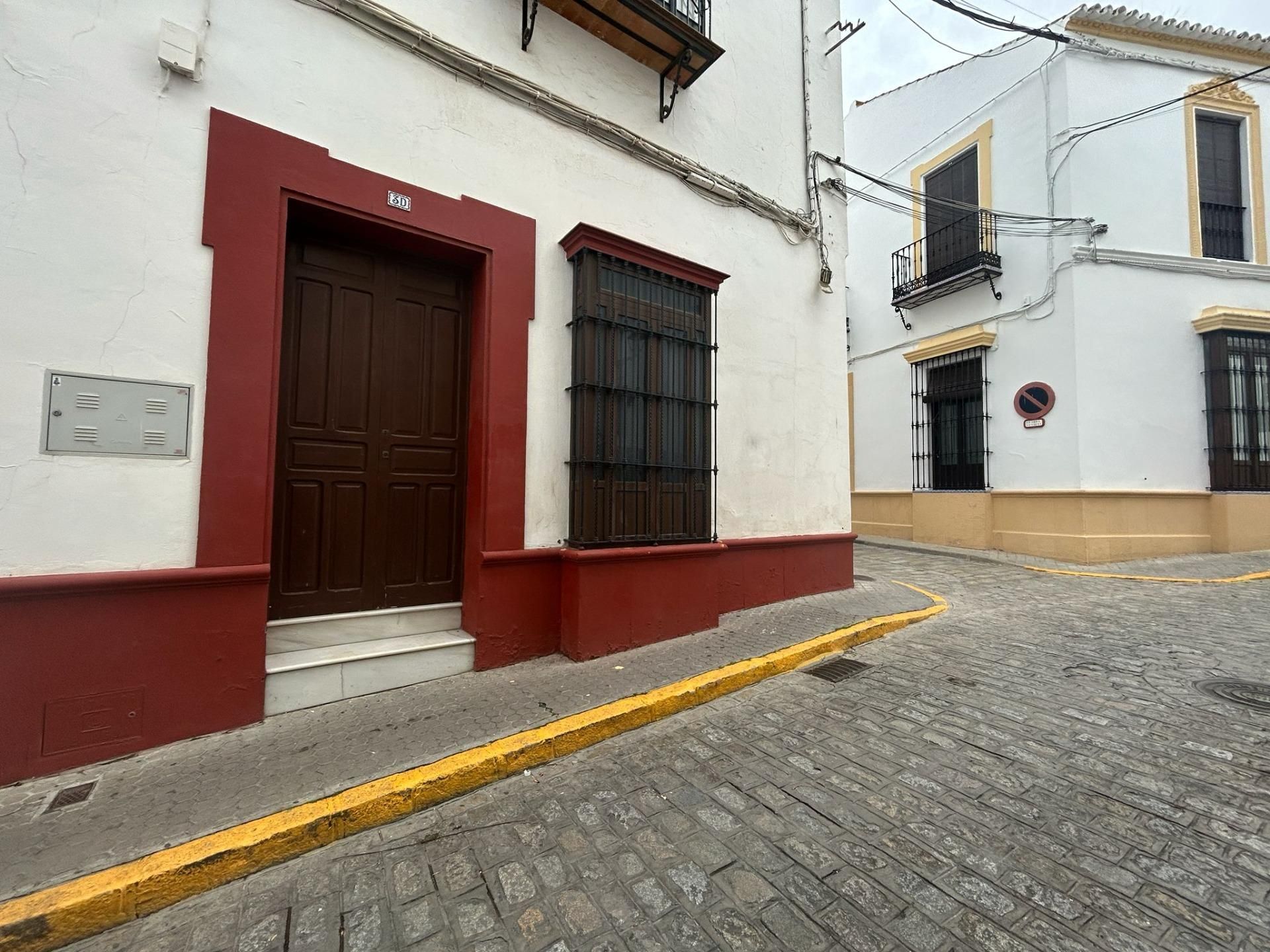 Vista exterior de Planta baja en venta en Utrera