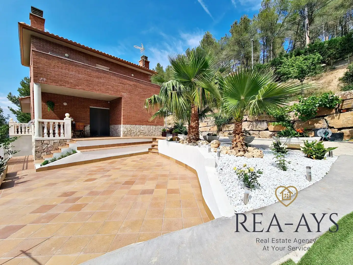 Vista exterior de Casa o chalet en venta en Cervelló con Aire acondicionado, Calefacción y Jardín privado