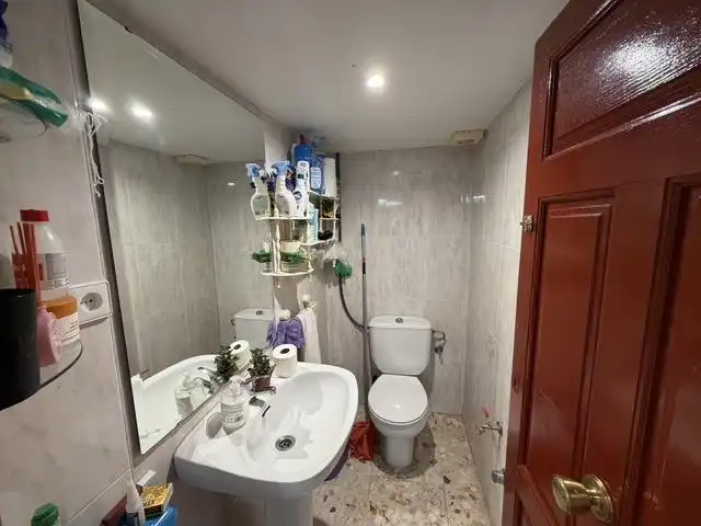 Baño de Local en venta en Marbella