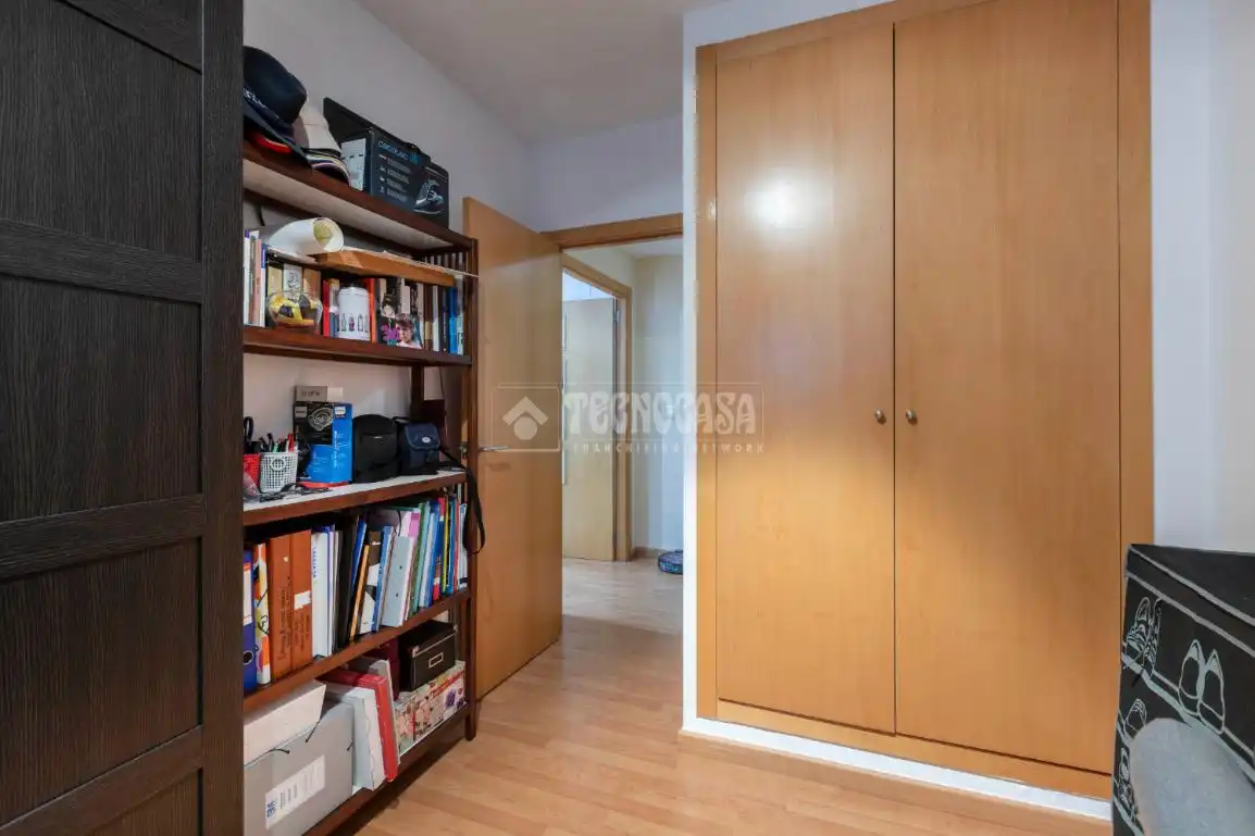 Bedroom of Flat for sale in Valencia
