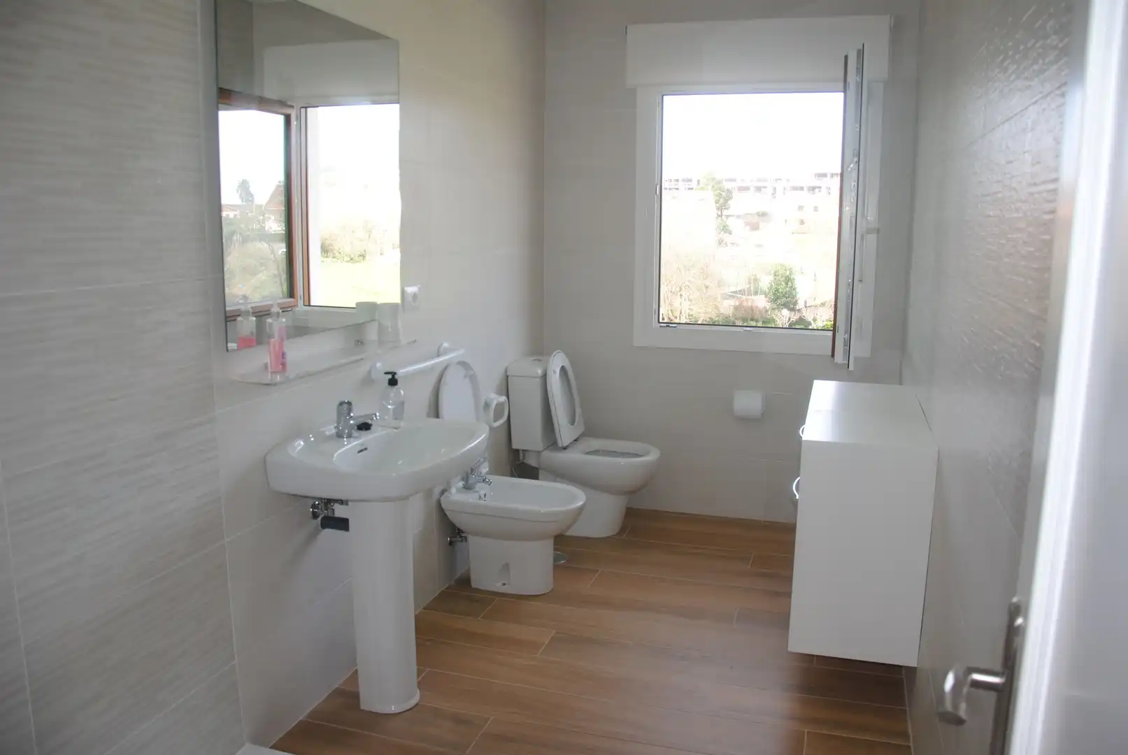 Bathroom of Houses for rent in Sanxenxo  with Private garden, Parquet flooring and Terrace