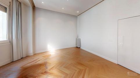 Photo 3 of Flat for sale in Almagro, Madrid