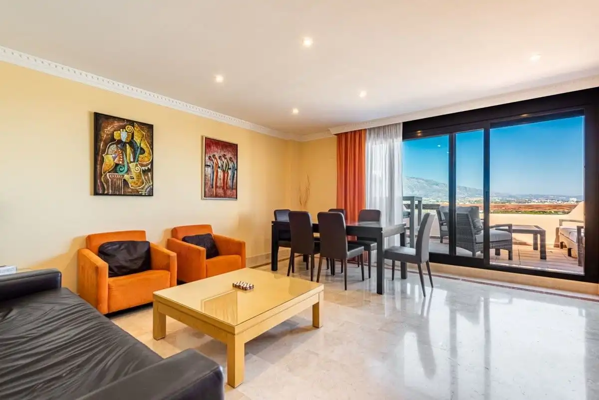 Apartamento con piscina en venta en Urbanización Lomas del Conde Luque 712, imagen 4