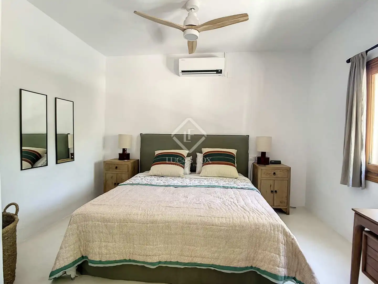 Schlafzimmer von Haus oder Chalet zur Miete in Alaior mit Klimaanlage, Heizung und Privatgarten