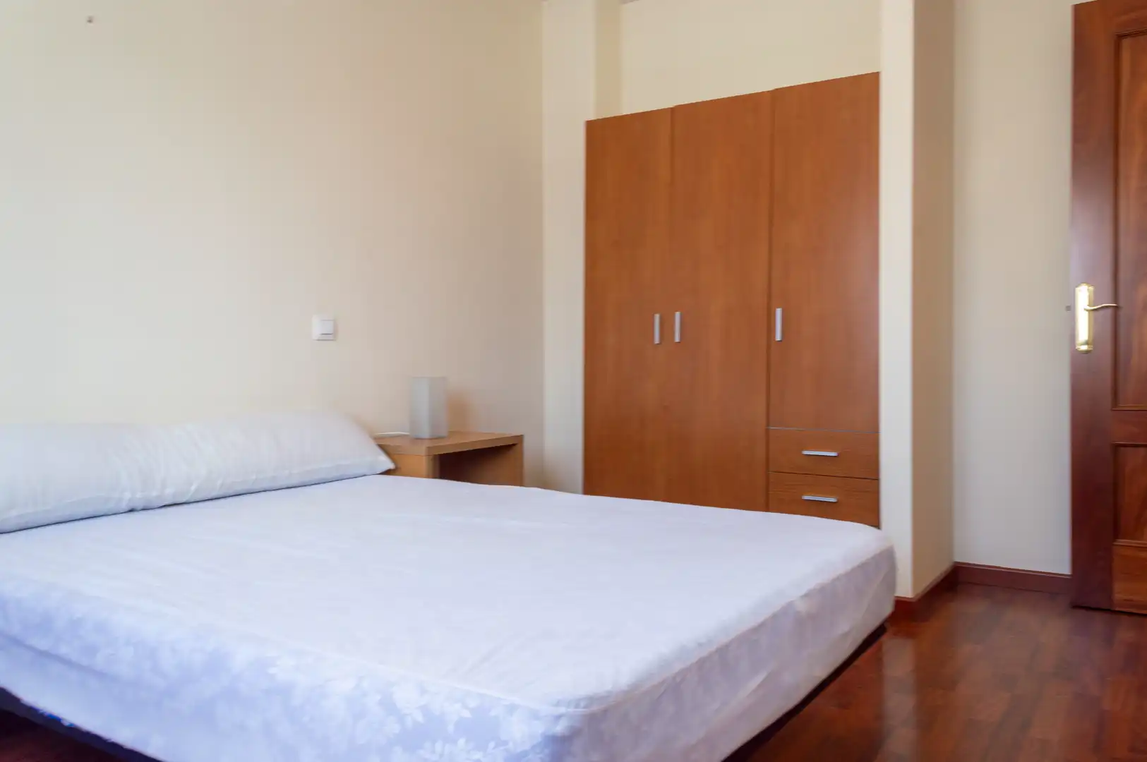 Habitación de Apartamento en venta en Fontanar con Parquet, Trastero y Piscina comunitaria